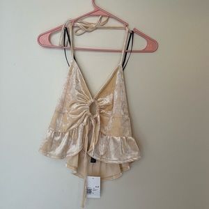 🌼 Cream Colored Halter Top